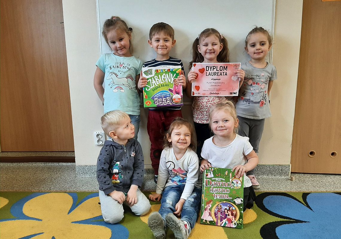 Laureaci konkursu "Serce z byle czego "