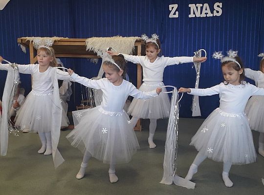 Taniec małych śnieżynek