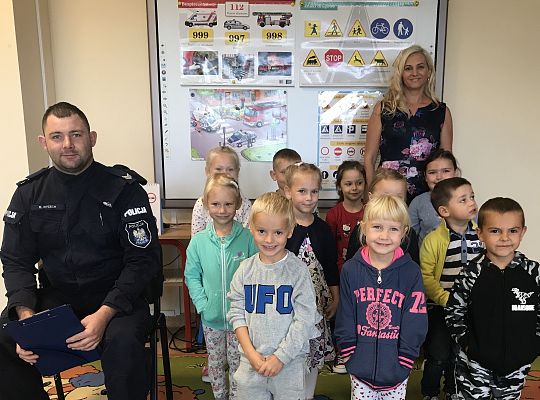 "Przedszkolak bezpieczny na drodze" - Spotkanie z Panem Policjantem.