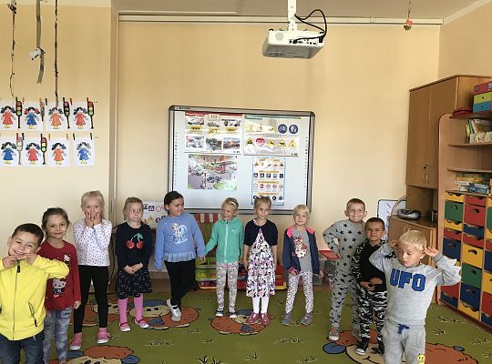 "Przedszkolak bezpieczny na drodze" - Spotkanie z Panem Policjantem.