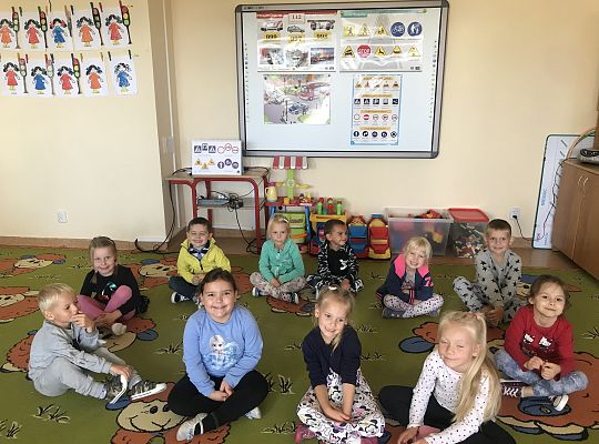 "Przedszkolak bezpieczny na drodze" - Spotkanie z Panem Policjantem.