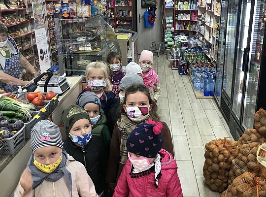 "W sklepie z warzywami".