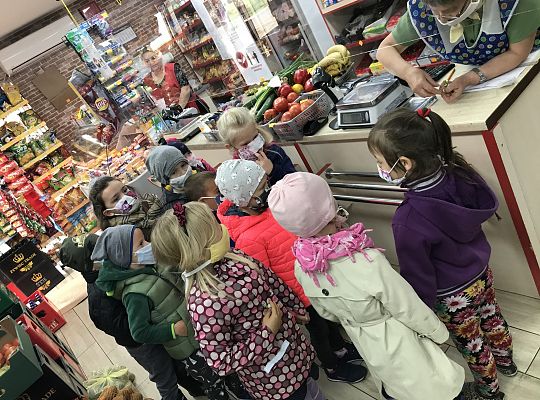 "W sklepie z warzywami".