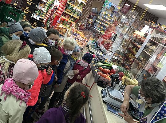 "W sklepie z warzywami".