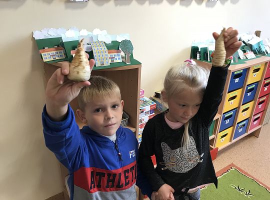 "W sklepie z warzywami".