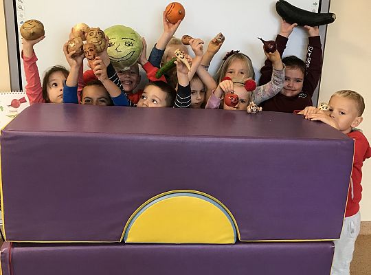 "W jesiennym ogrodzie" - teatrzyk.