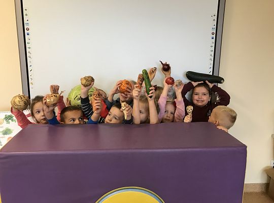 "W jesiennym ogrodzie" - teatrzyk.