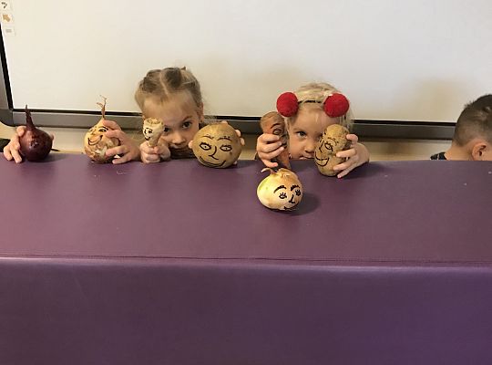 "W jesiennym ogrodzie" - teatrzyk.