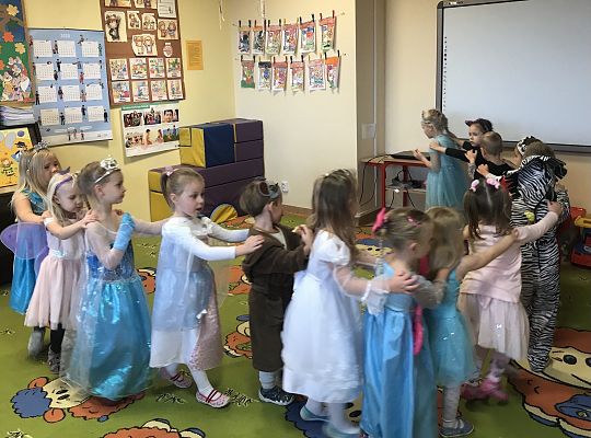 "Międzynarodowy Dzień Postaci z Bajek".