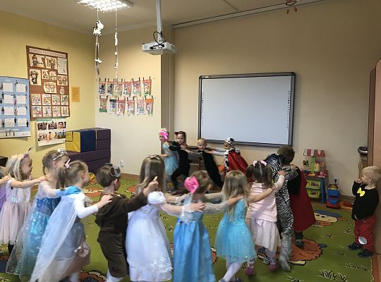 "Międzynarodowy Dzień Postaci z Bajek".