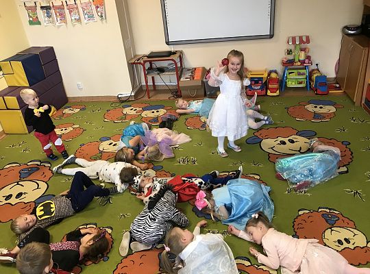 "Międzynarodowy Dzień Postaci z Bajek".