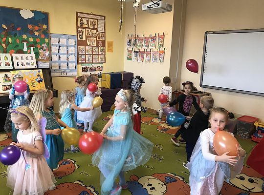 "Międzynarodowy Dzień Postaci z Bajek".