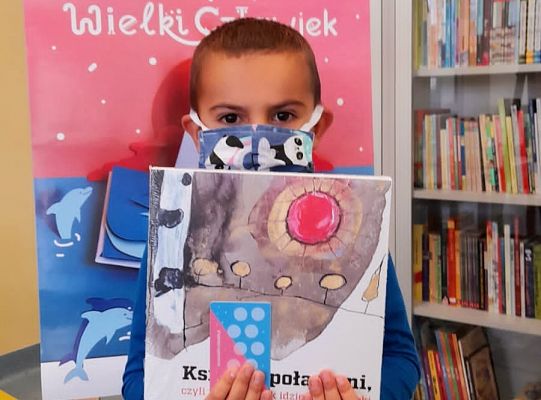 W bibliotece - zdjęcia indywidualne.