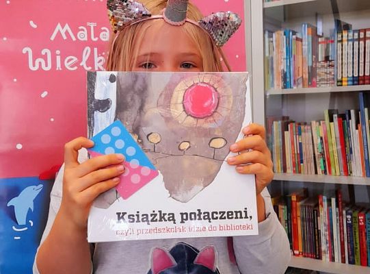 W bibliotece - zdjęcia indywidualne.