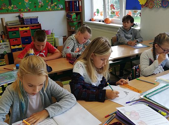 Klasa III zakończyła realizację I modułu międzynarodowego projektu CZYTAM Z KLASĄ lekturki spod chmurki