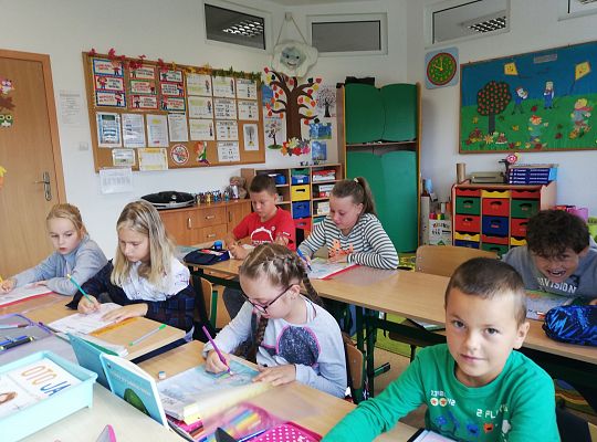 Klasa III zakończyła realizację I modułu międzynarodowego projektu CZYTAM Z KLASĄ lekturki spod chmurki