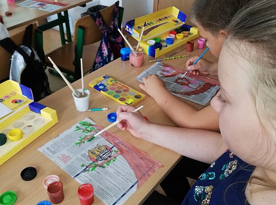 Klasa III zakończyła realizację I modułu międzynarodowego projektu CZYTAM Z KLASĄ lekturki spod chmurki