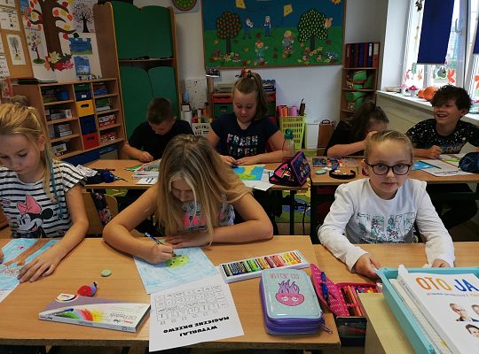 Klasa III zakończyła realizację I modułu międzynarodowego projektu CZYTAM Z KLASĄ lekturki spod chmurki