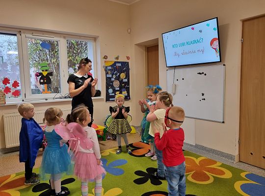 Dzień postaci  z bajek w Punkcie Przedszkolnym w Brzeźnie